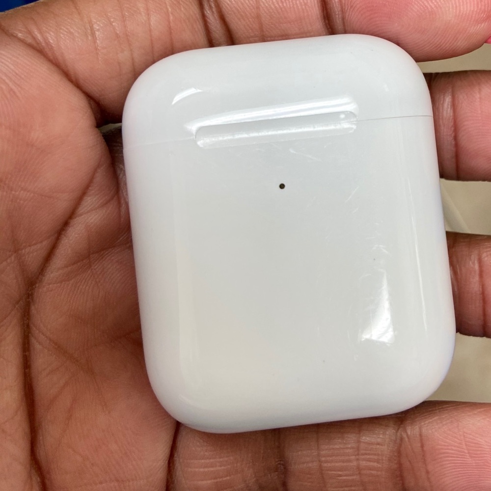 Like New... Set of 2nd Generation Apple AirPod
